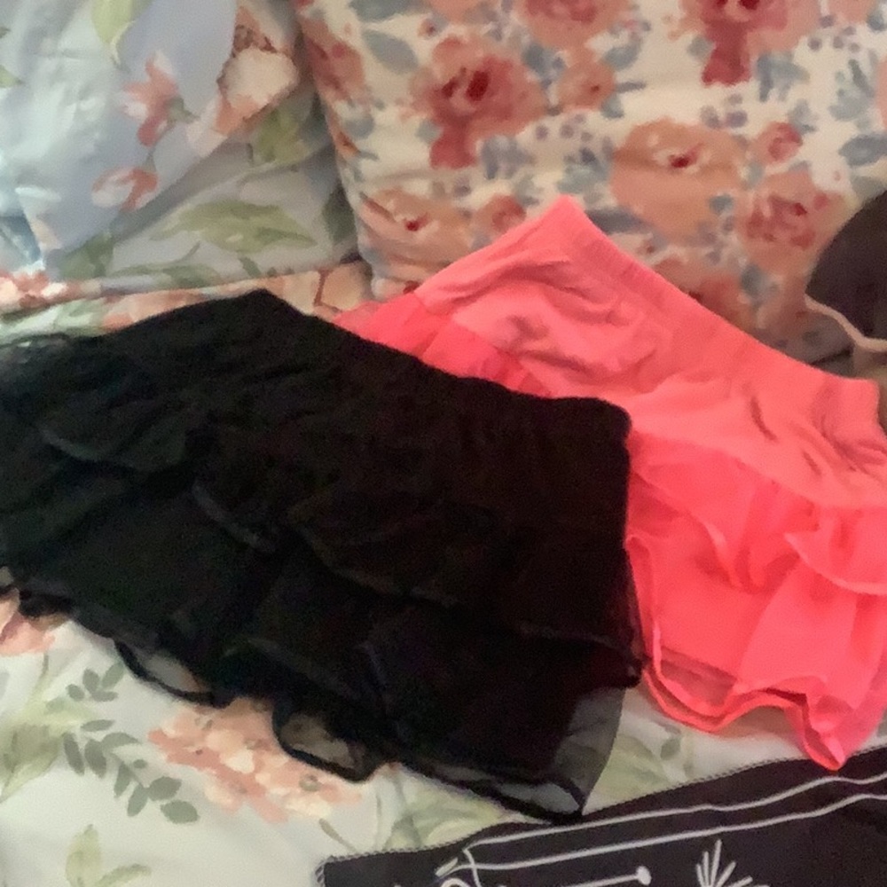 Bundle 365  skirts black &  hot pink kids layered size (7) 2 pieces